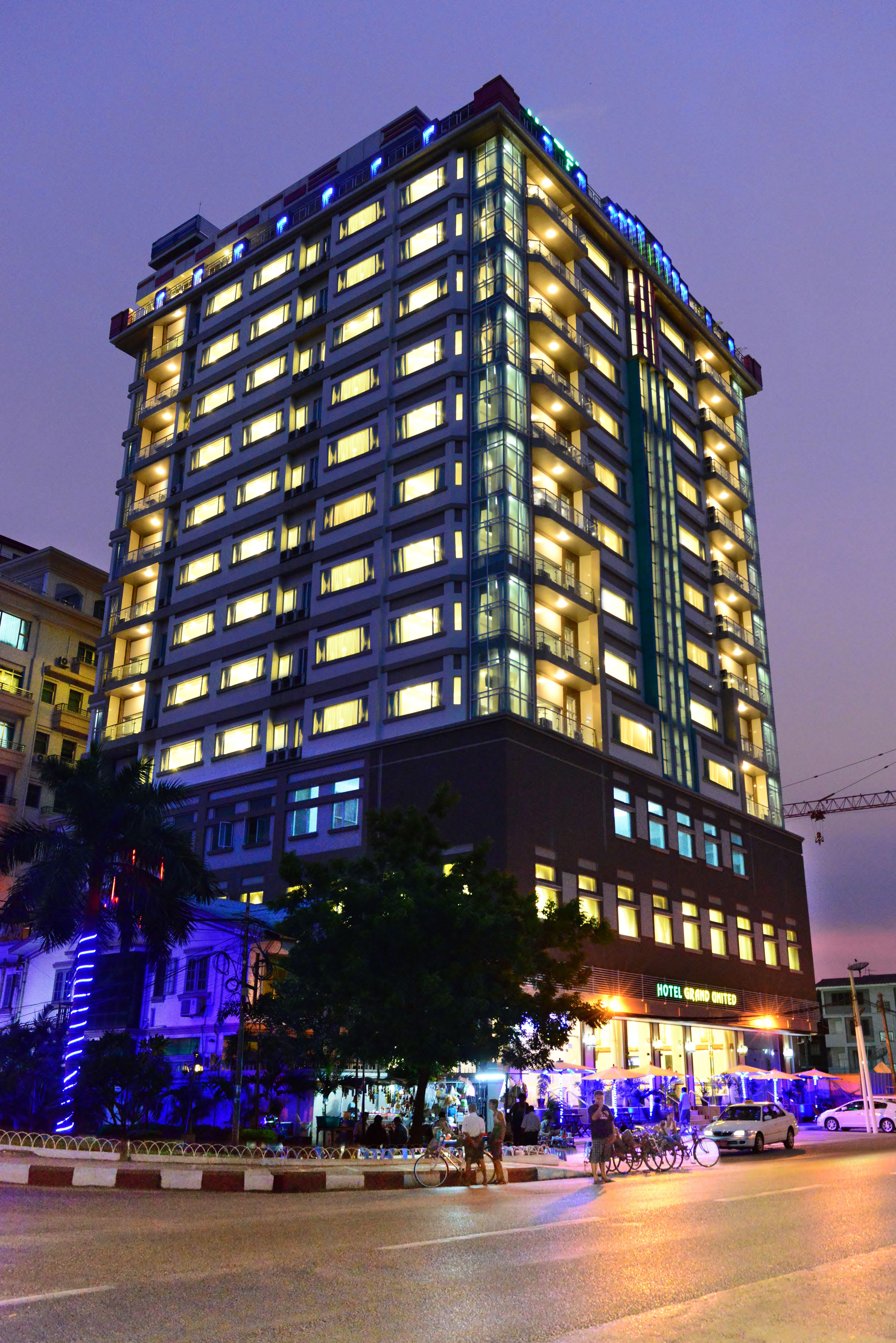 Hotel Grand United - Ahlone Branch Yangón Exterior foto